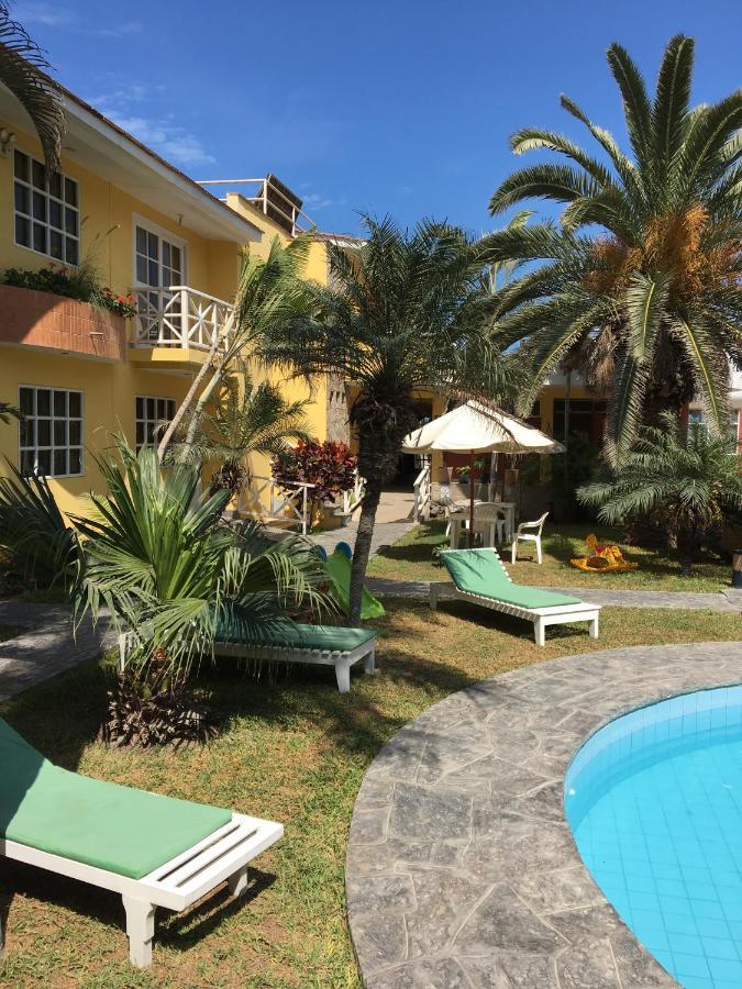 Las Palmeras De Huanchaco Exterior photo