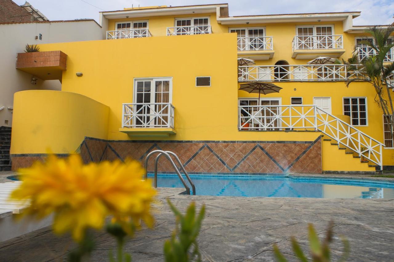 Las Palmeras De Huanchaco Exterior photo